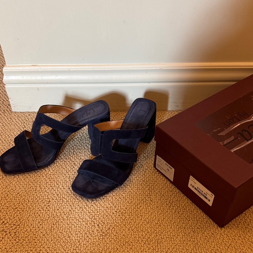 Lori’s Chicago L’idea Women's Navy Suede Heeled Sandals size 8/eu 39